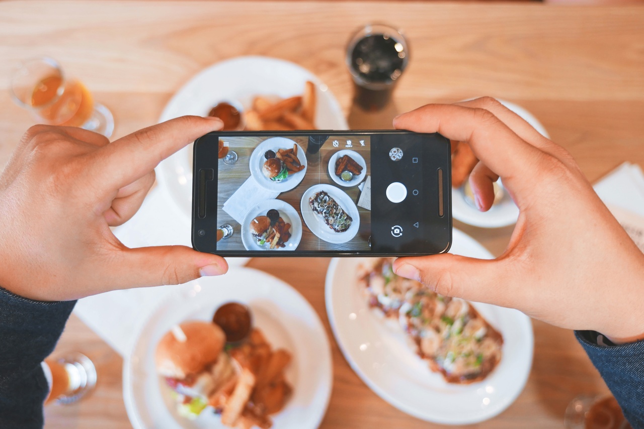 FOOD - L'instagrammabilité est-elle en train de tirer la restauration vers le bas ? 9 CIBO – L’instagrammabilità sta trascinando il settore della ristorazione verso il basso?